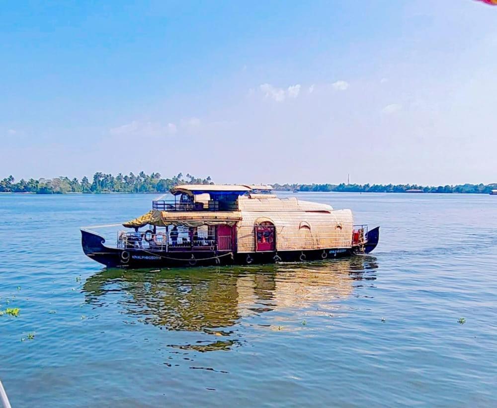 Beach Paradise Day Cruise Houseboat Alappuzha Eksteriør bilde