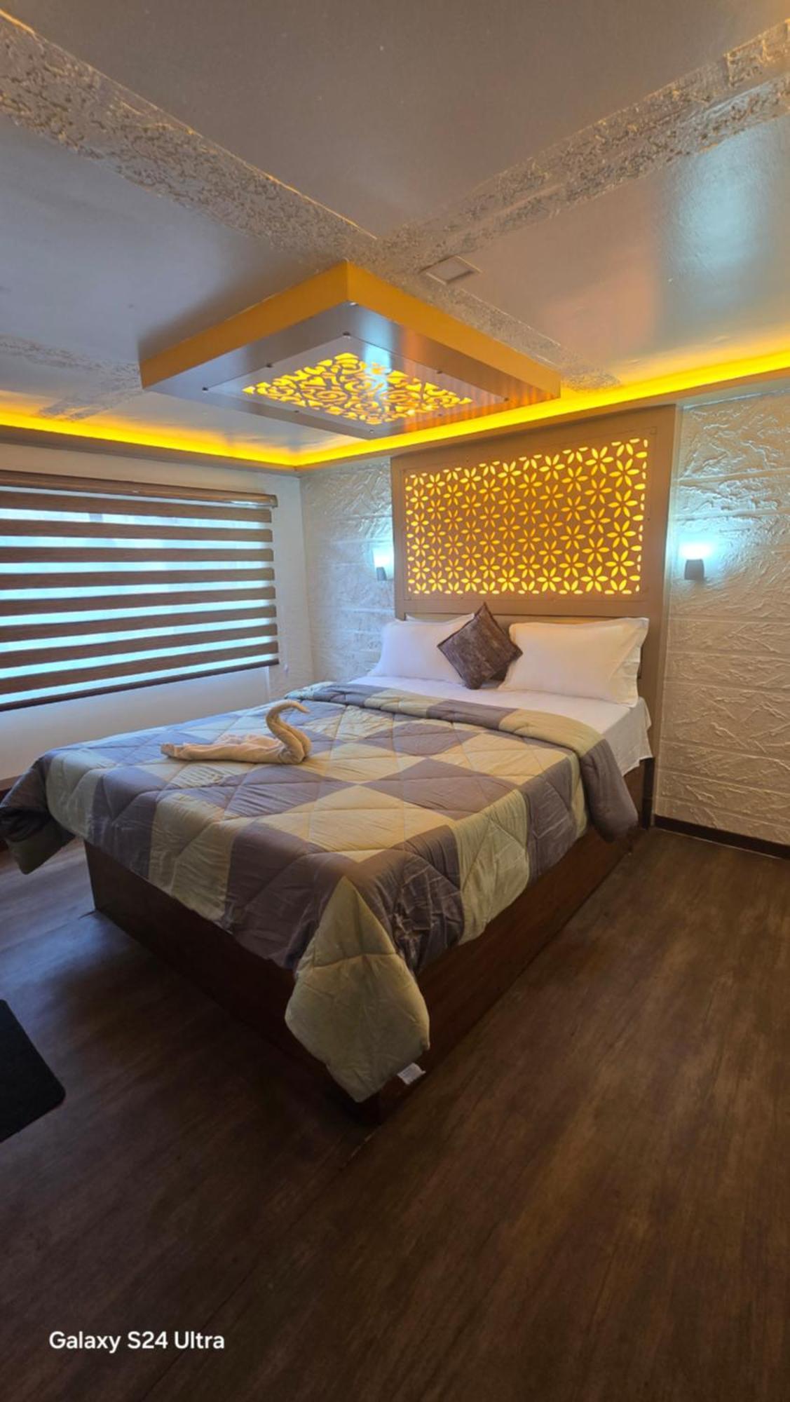 Beach Paradise Day Cruise Houseboat Alappuzha Eksteriør bilde