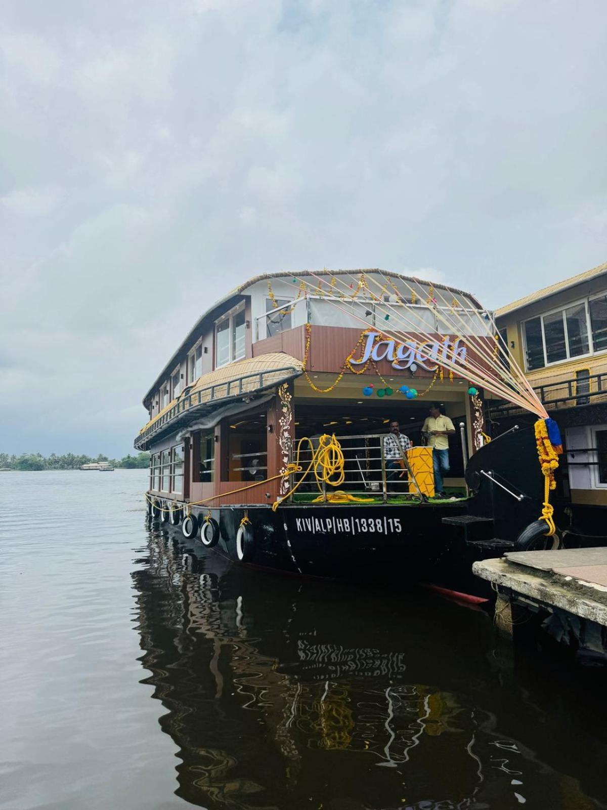 Beach Paradise Day Cruise Houseboat Alappuzha Eksteriør bilde