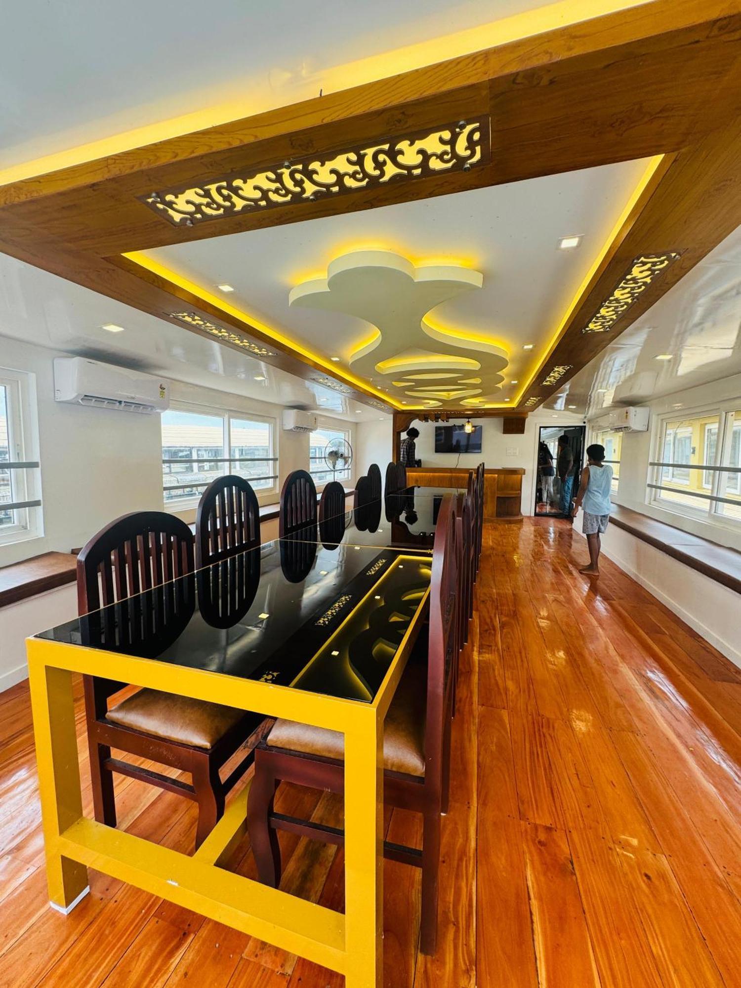 Beach Paradise Day Cruise Houseboat Alappuzha Eksteriør bilde