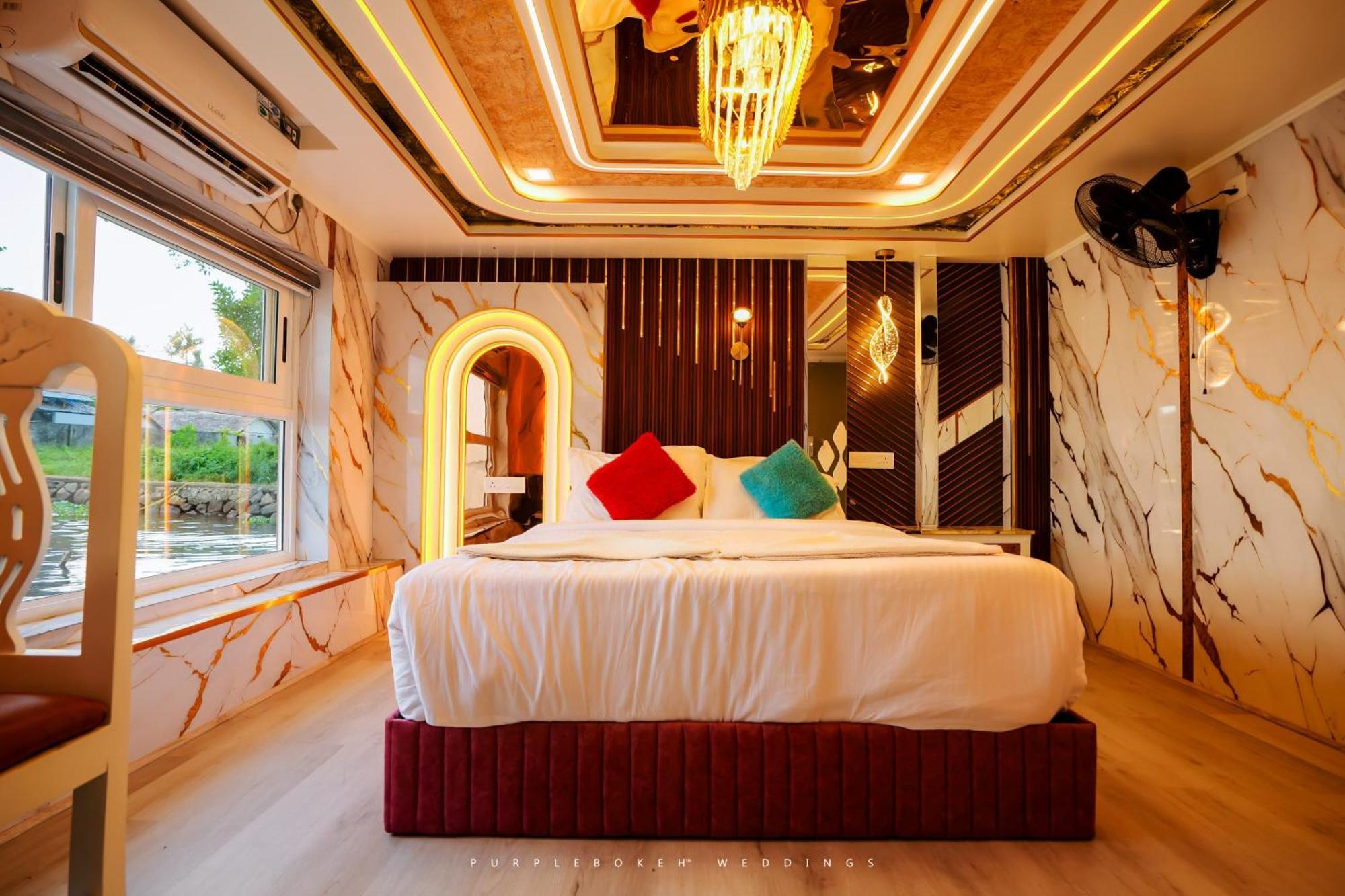 Beach Paradise Day Cruise Houseboat Alappuzha Eksteriør bilde